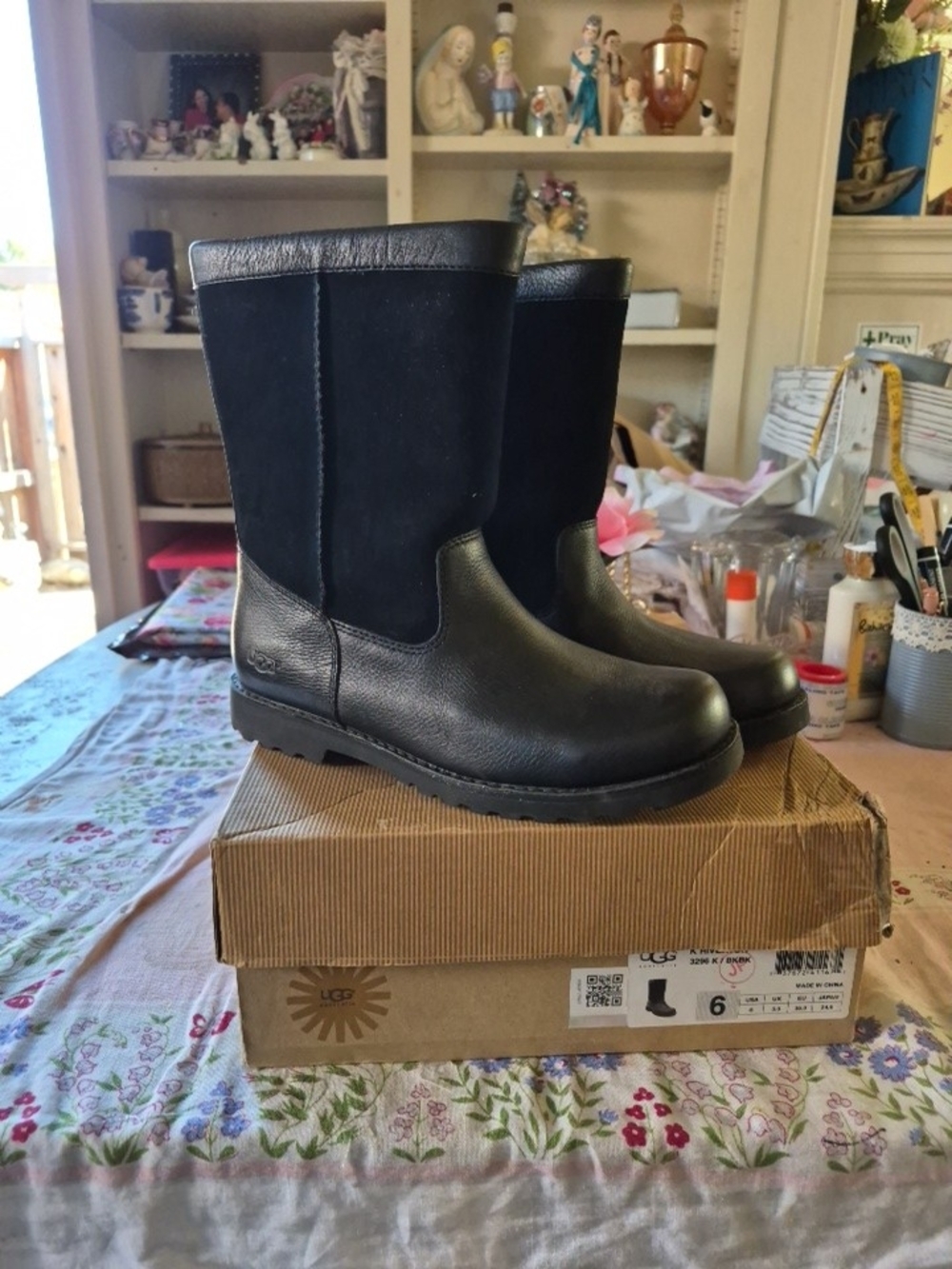 UGG Riverton 3296 Black Leather & Suede Mid-Calf Boots 6